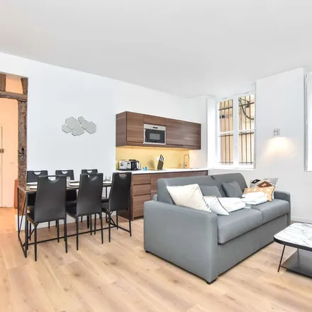 Rent this 3 bed apartment on 32 Rue du Faubourg Poissonnière in Paris, France
