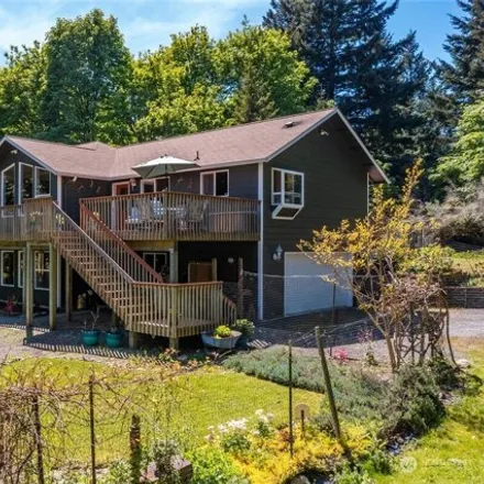 Buy this 3 bed house on 19 South Pheasant Run Road in Island County, WA 98239