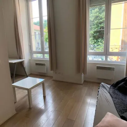 Rent this 2 bed apartment on 5T Rue Montorge in 38000 Grenoble, France