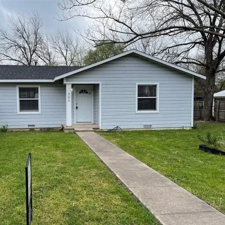Buy this 2 bed house on 337 North Avenue I in Clifton, TX 76634