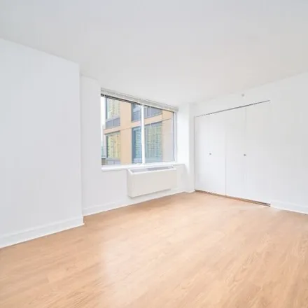 Image 7 - 160 Riverside Boulevard, New York, NY 10069, USA - Apartment for rent