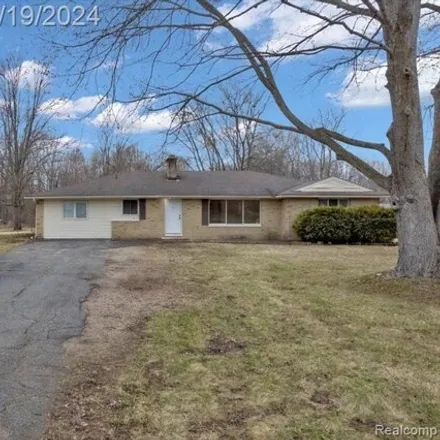 Buy this 3 bed house on North Jennings Road in Vienna Charter Township, MI 48420
