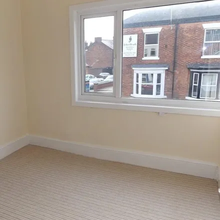 Image 5 - 159 Nantwich Road, Crewe, CW2 6DF, United Kingdom - Apartment for rent