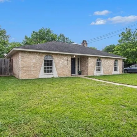 Image 3 - 3791 Friendswood Link Road, Friendswood, TX 77546, USA - House for sale