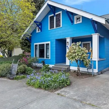 Buy this 3 bed house on Modern to Vintage Furniture in 407 Williams Avenue South, Renton