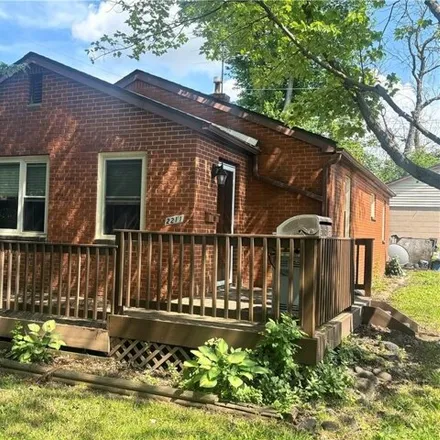 Buy this 3 bed house on 2245 Harding Avenue in Montgomery County, OH 45414
