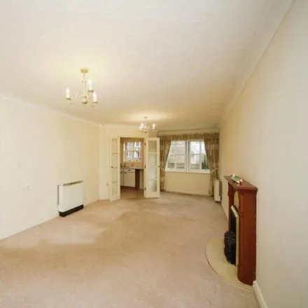 Image 2 - Avongrove Court, The Avenue, Taunton, TA1 1TL, United Kingdom - Apartment for sale