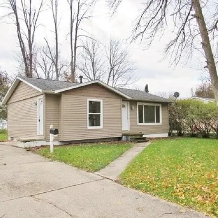 Rent this 3 bed house on 4172 Hamilton Drive in Golden, Midland