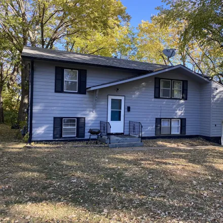 Buy this 5 bed house on 130 Charles Street in Council Bluffs, IA 51503
