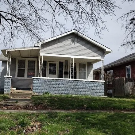 Buy this 2 bed house on 933 Walnut Street in Clinton, IN 47842