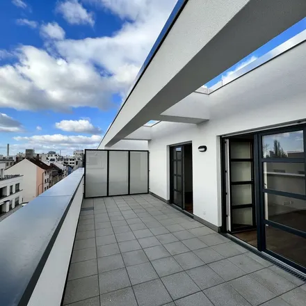 Rent this 2 bed apartment on Luisenstraße 49 in 63067 Offenbach am Main, Germany