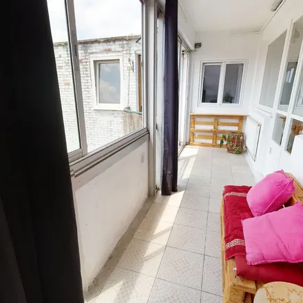 Rent this 4 bed apartment on Vacherand Immobilier in 73 Rue Ferrer, 59155 Faches-Thumesnil