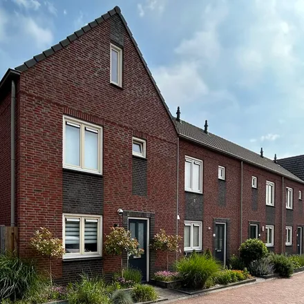 Rent this 3 bed apartment on Dokter Ubachshof in 7038 BZ Zeddam, Netherlands