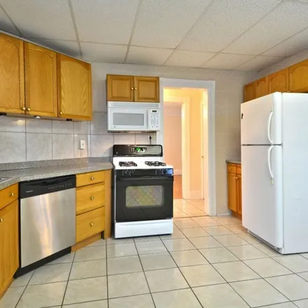 Image 5 - 44 Elm Street, Montclair, NJ 07042, USA - Apartment for rent