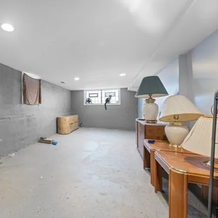 Image 6 - 1117 West 57th Street, Chicago, IL 60636, USA - House for sale