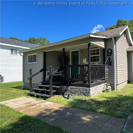Buy this 3 bed house on 1499 Glenwood Street in Milton, Cabell County