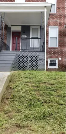 Rent this 3 bed townhouse on 3237 Ravenwood Ave