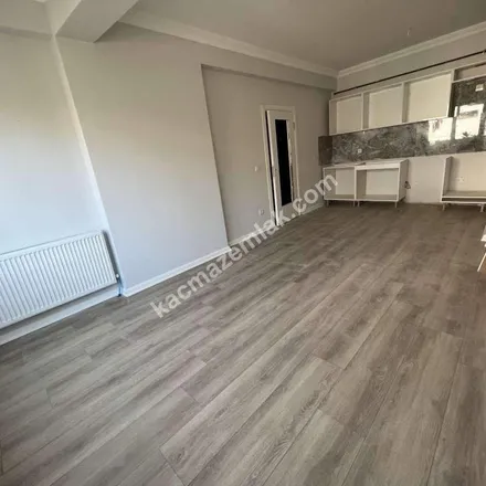 Rent this 3 bed apartment on İstanbul Türk Protestan Kilisesi in Çeşme Sokağı, 34840 Maltepe