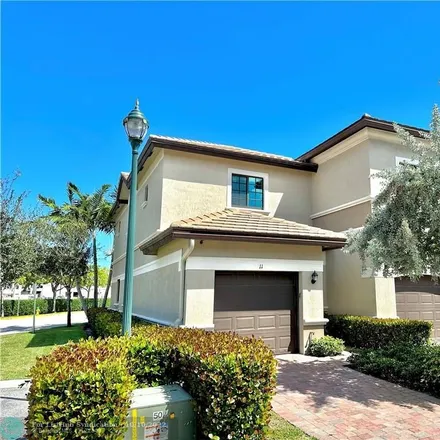 Rent this 3 bed townhouse on unnamed road in Coral Heights, Broward County
