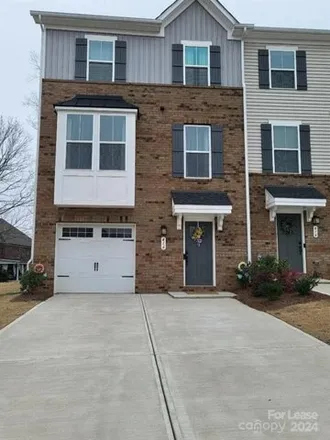 Rent this 3 bed townhouse on Dalton Circle in York County, SC 29716
