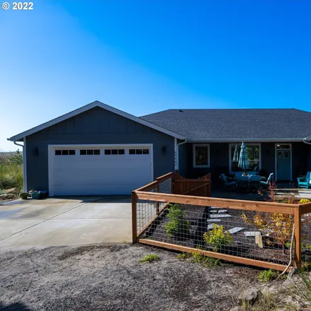 Buy this 3 bed house on 90001 Ocean Drive in Surf Pines, Clatsop County