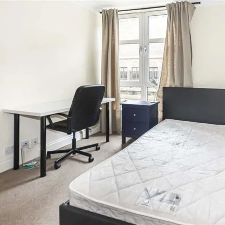 Rent this 3 bed apartment on CAN Mezzanine in 7-14 Great Dover Street, Bermondsey Village