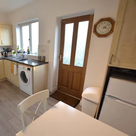 Image 2 - Charnock Hall Road, Sheffield, S12 3HF, United Kingdom - House for rent