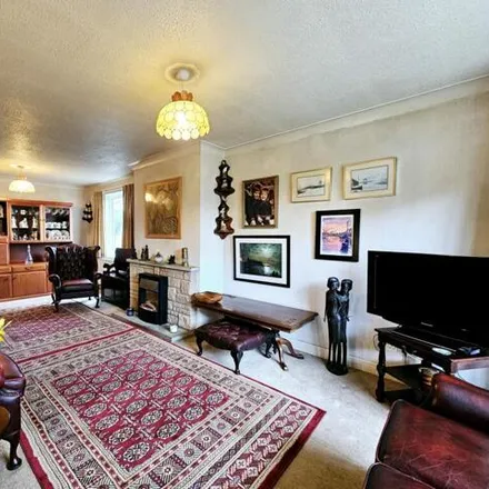 Image 2 - Hovingham Drive, Newby, YO12 5XT, United Kingdom - House for sale