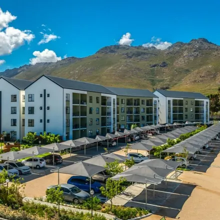 Image 4 - Shanghai Way, Cape Town Ward 100, Western Cape, 7150, South Africa - Apartment for rent