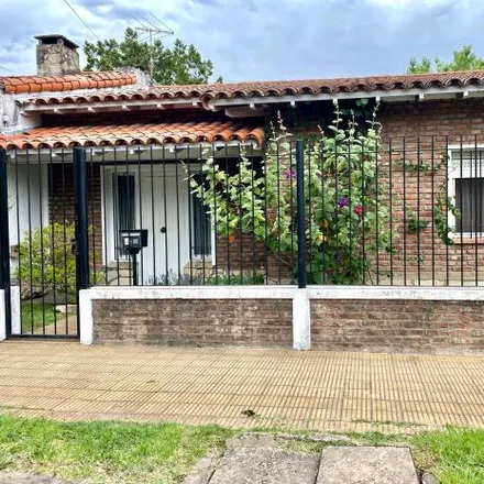 Image 2 - Chubut 1000, Barrio Carreras, 1642 San Isidro, Argentina - House for sale
