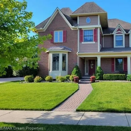 Buy this 6 bed house on 899 Pepper Drive in South Lyon, Oakland County