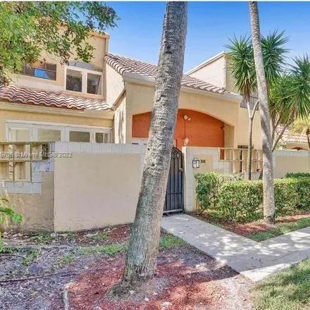 Rent this 3 bed townhouse on 20941 Bay Court in Aventura, FL 33180