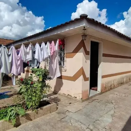 Buy this 2 bed house on Rua Honorata Baldo in Maracanã, Colombo - PR