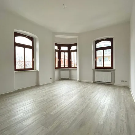 Rent this 3 bed apartment on Chemnitzer Straße 90 in 01187 Dresden, Germany