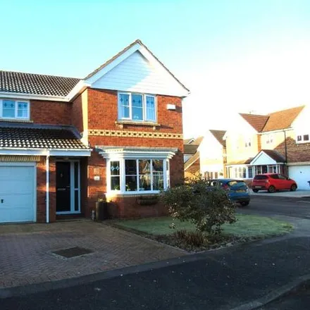 Buy this 4 bed house on Heather Garth in Driffield, YO25 6UT