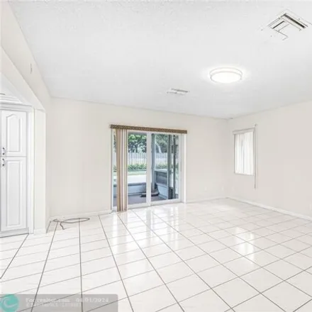 Image 5 - 5863 Southwest 32nd Terrace, Hollywood, FL 33312, USA - House for rent