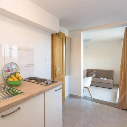 Image 2 - Blace, Dubrovnik-Neretva County, Croatia - Apartment for rent