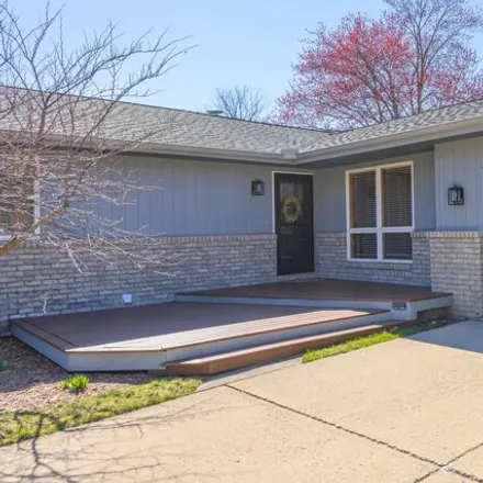 Image 4 - 165 Cheltenham Drive, Normal, IL 61761, USA - House for sale