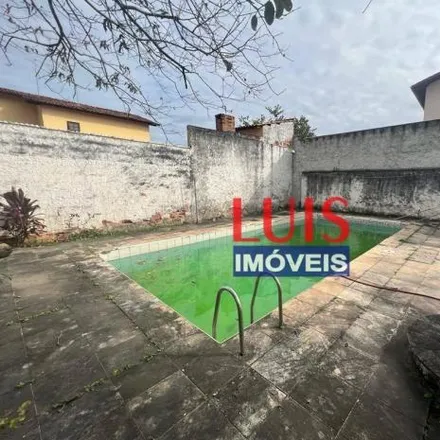 Buy this 1 bed house on Rua Doutor Domingos Araujo in Piratininga, Niterói - RJ