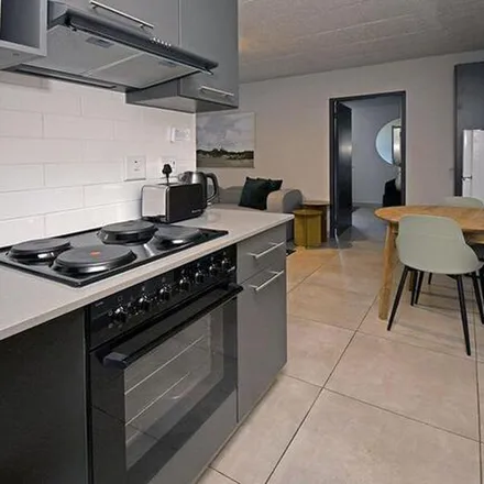 Image 2 - Lynnwood Road, Lynnwood, Pretoria, 0047, South Africa - Apartment for rent