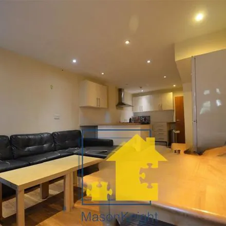 Image 4 - 27 Hubert Road, Metchley, B29 6DX, United Kingdom - Townhouse for rent