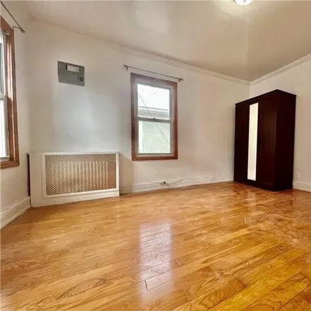 Image 2 - 1451 West 9th Street, New York, NY 11204, USA - House for rent