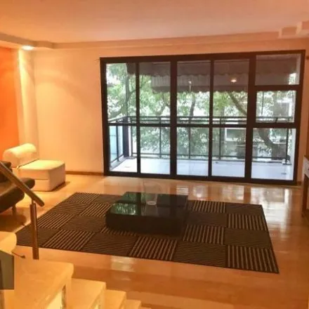 Rent this 4 bed apartment on Rua Lacerda Coutinho 30 in Copacabana, Rio de Janeiro - RJ