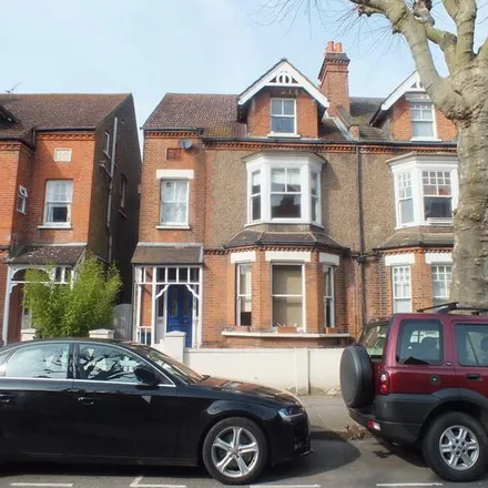 Image 5 - unnamed road, London, KT6 4QU, United Kingdom - Apartment for rent