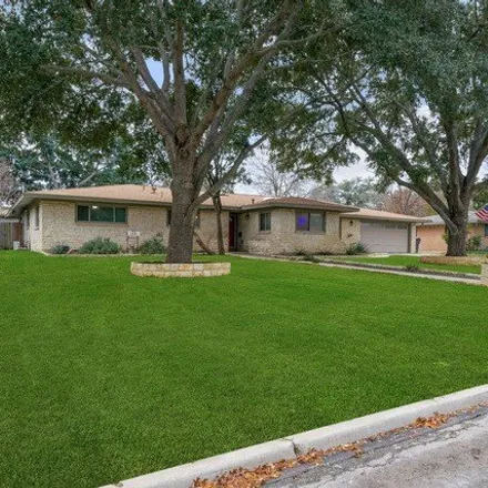 Image 2 - 270 Oak Glen Drive, San Antonio, TX 78209, USA - House for sale