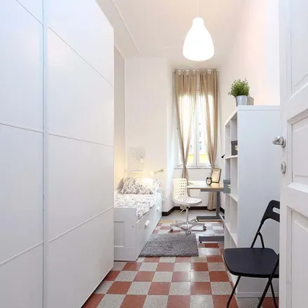 Rent this 3 bed room on Pizzalogia in Viale dello Scalo San Lorenzo, 85
