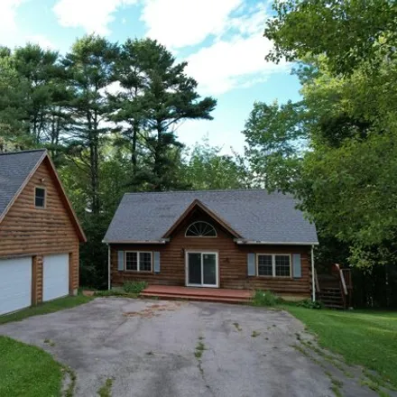Buy this 3 bed house on 1570 North Main Street in Winterport, ME 04496