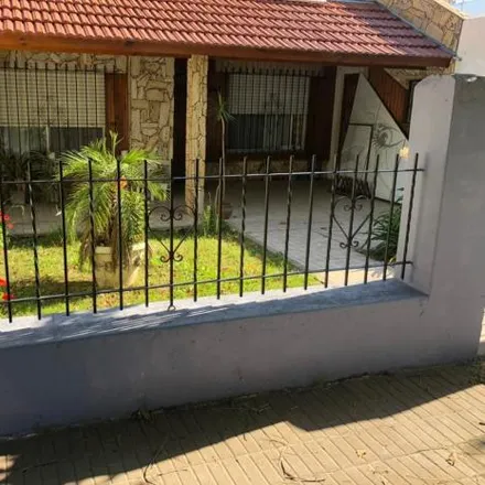 Image 1 - Camino General Belgrano 4760, Partido de Berazategui, B1889 CRA Sourigues, Argentina - House for sale