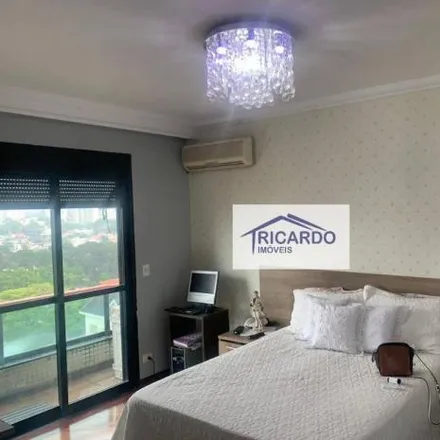 Buy this 4 bed apartment on Avenida Doutor Renato de Andrade Maia 324 in Maia, Guarulhos - SP