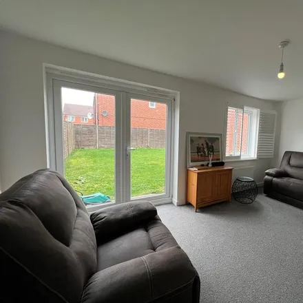 Rent this 1 bed room on 7 Hartley Close in Coventry, CV6 7PR